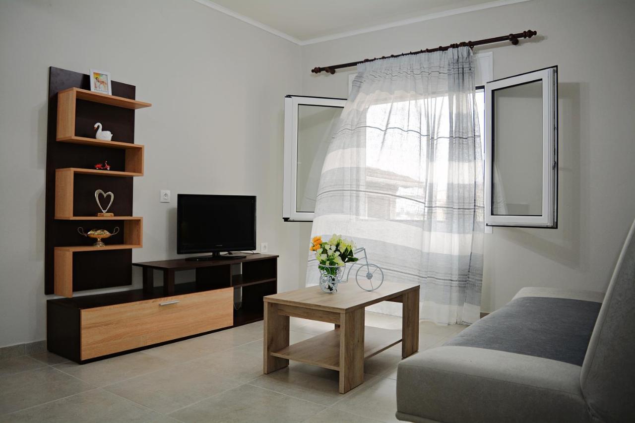 Spiros Full House In Marathias Apartment Exterior foto