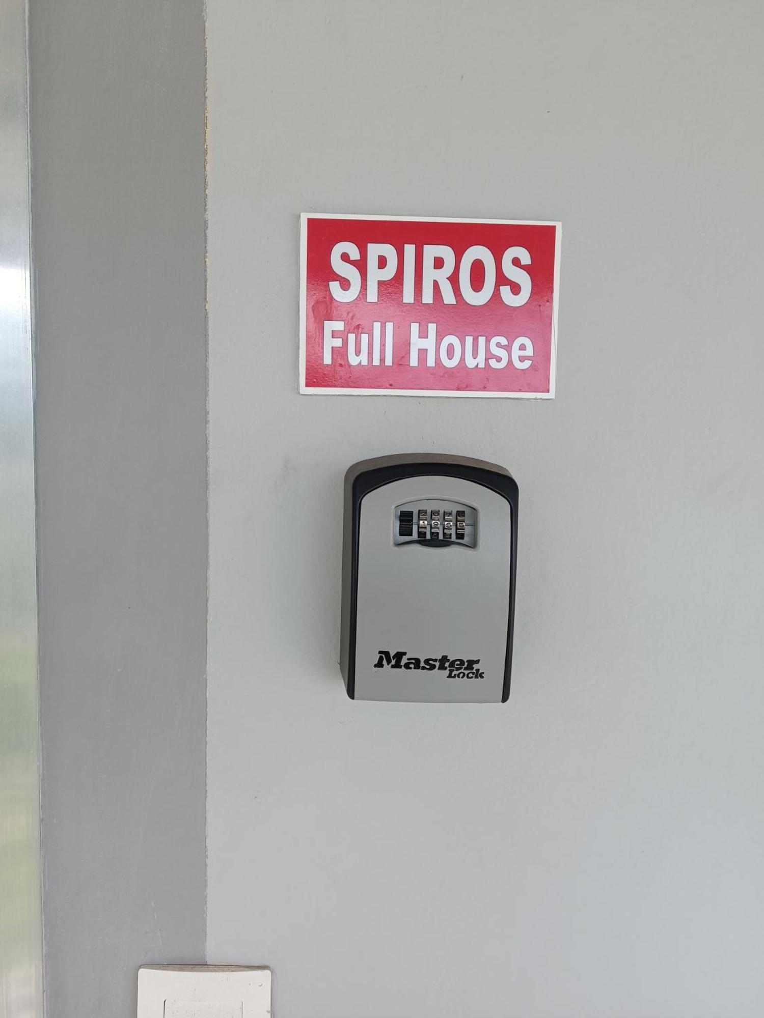Spiros Full House In Marathias Apartment Exterior foto